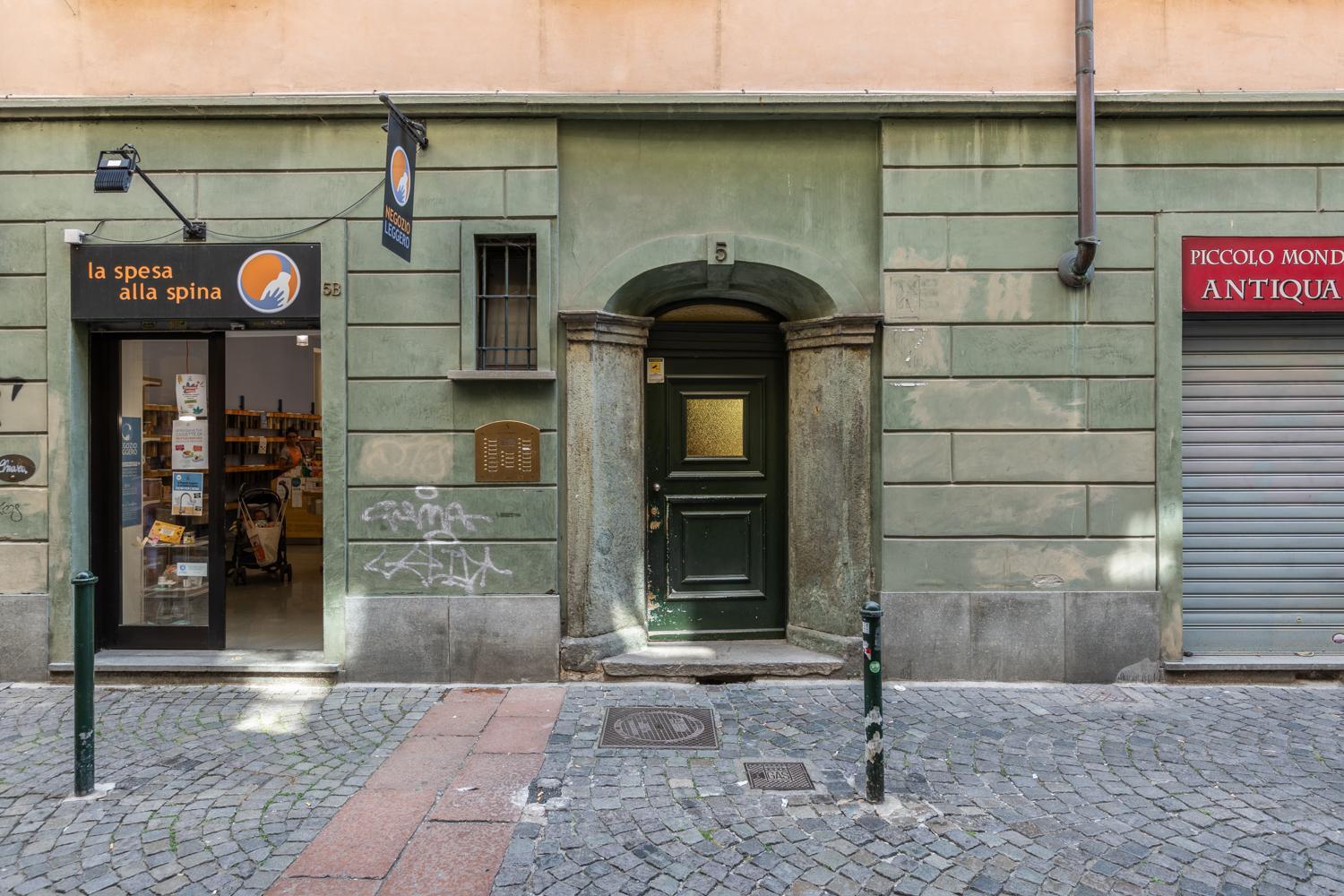 Appartamento Studio S. Tommaso A Piazza Castello By Wonderful Italy